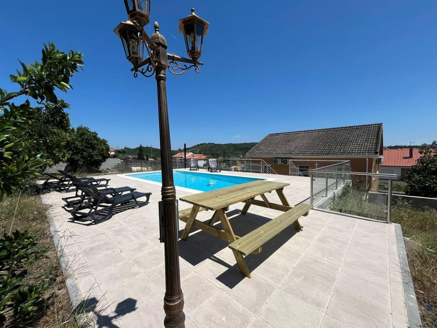 Private V3 Equipped Kitchen & Pool Villa Teixoso Bagian luar foto