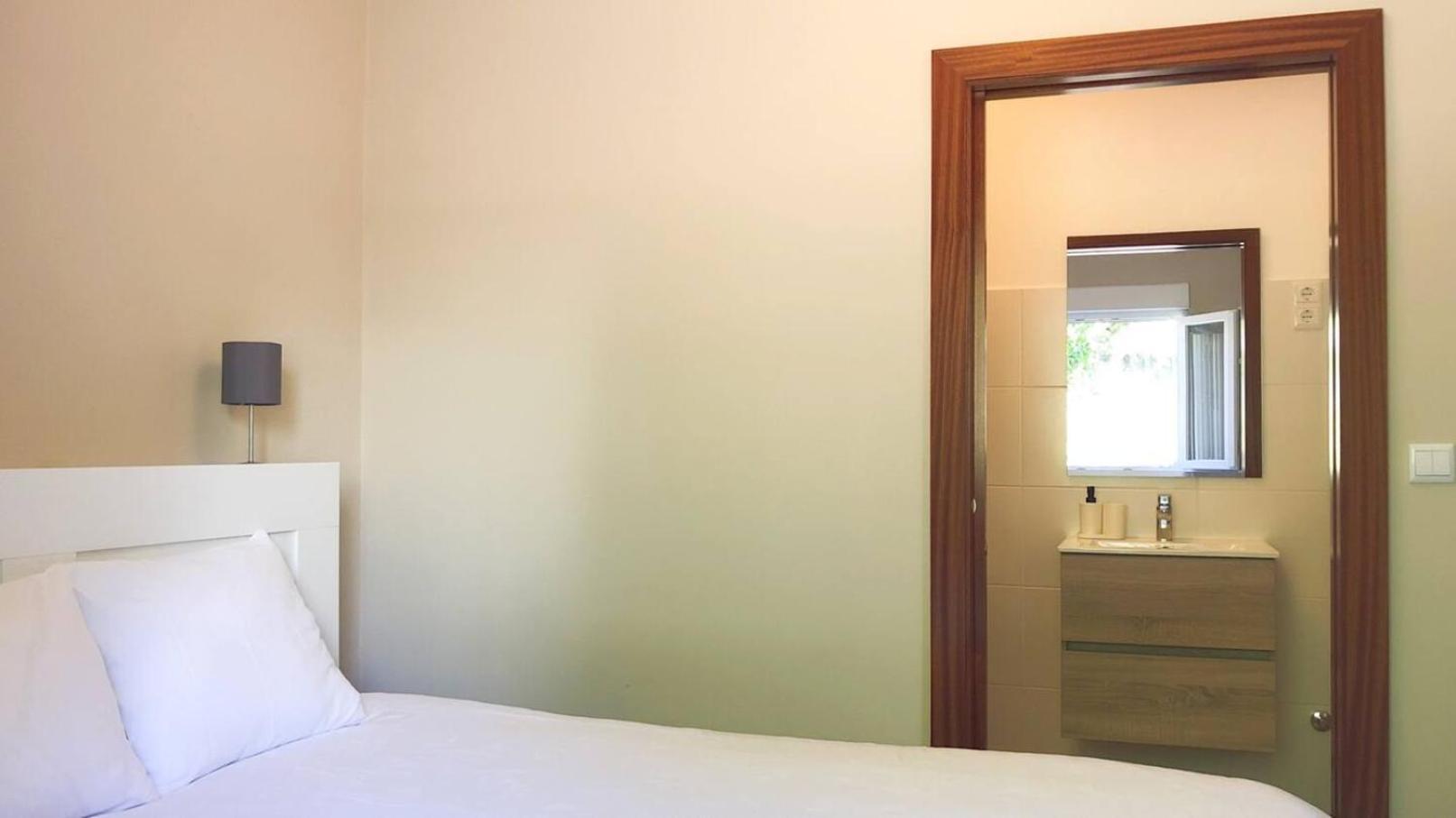 Private V3 Equipped Kitchen & Pool Villa Teixoso Bagian luar foto