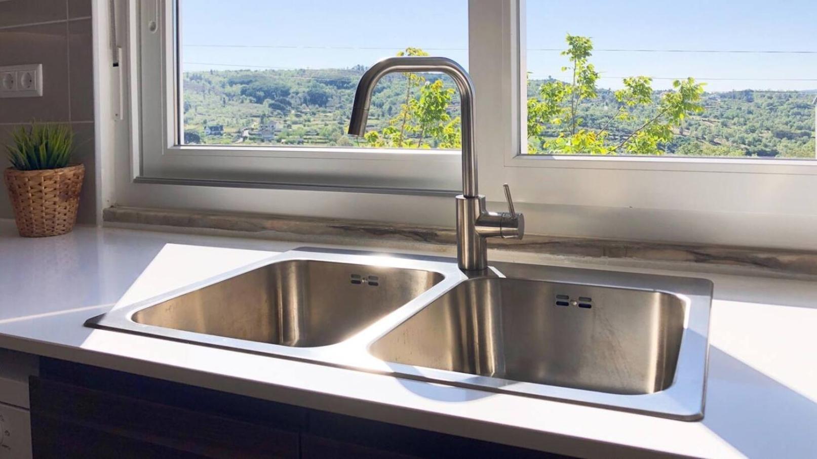 Private V3 Equipped Kitchen & Pool Villa Teixoso Bagian luar foto